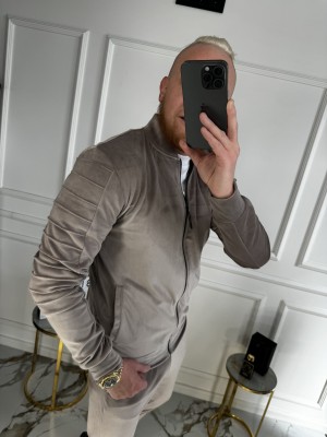 LIETUVIŠKI VELIŪRINIAI KREMINIAI SPORTINIAI KOSTIUMAI