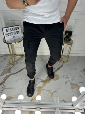 JUODOS KELNĖS SU KIŠENĖMIS