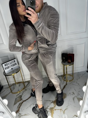 LIETUVIŠKI VELIŪRINIAI POROMS KREMINIAI SPORTINIAI KOSTIUMAI