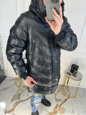 ILGA JUODA ECO ODOS STRIUKĖ SU KAPIŠONU