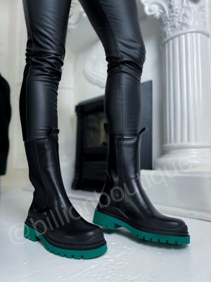 AULINUKAI ŽALIU PADU