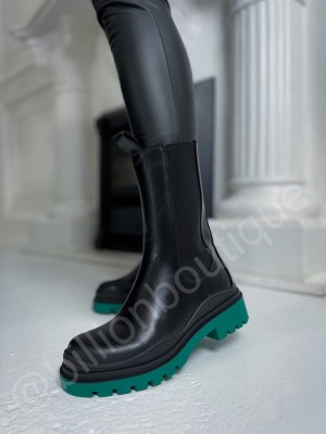 AULINUKAI ŽALIU PADU