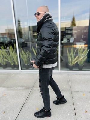 TRUMPA SU KAILIU STRIUKĖ