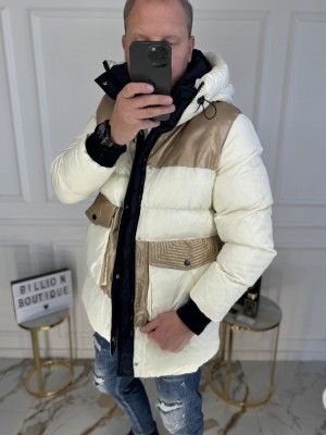 PUSILGĖ BALTA SU KREMINE STRIUKĖ