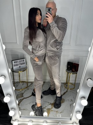 LIETUVIŠKI VELIŪRINIAI POROMS KREMINIAI SPORTINIAI KOSTIUMAI