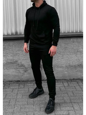 JUODI BE UŽTRAUKTUKO SPORTINIAI KOSTIUMAI