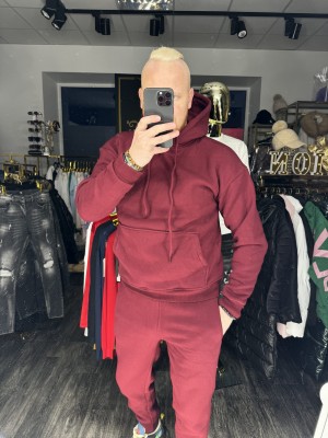 BORDO SU PAŠILTINIMU SPORTINIAI KOSTIUMAI