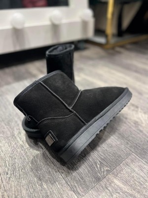 MOTERIŠKI VERSTOS ODOS UGG BATAI