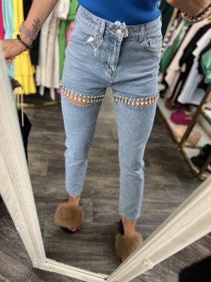 MĖLYNI DŽINSAI SU ĮKIRPIMAIS (LAŠELIAIS BLIZGUČIAIS)