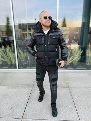 TRUMPA JUODA STRIUKĖ