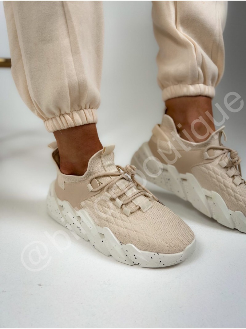 LAISVALAIKIO BATAI SU BALTU PADU (KREMINIAI)